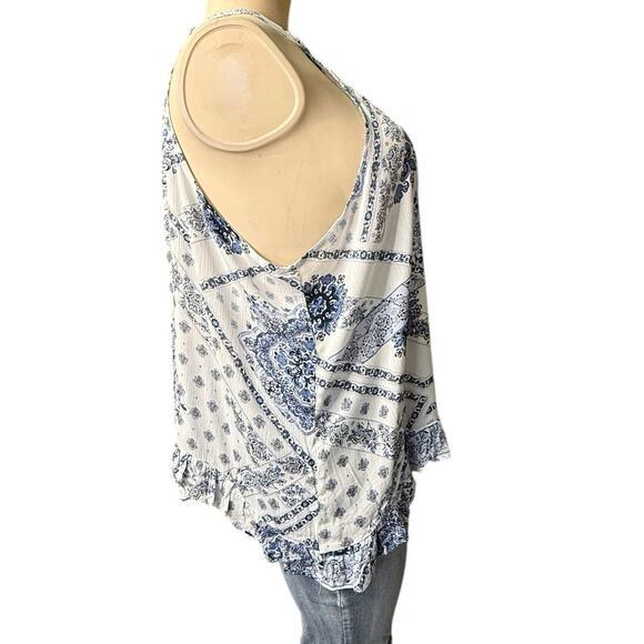 Maurices Beautiful Sleeveless Top Size 4X in Blue and White - Picture 2 of 13